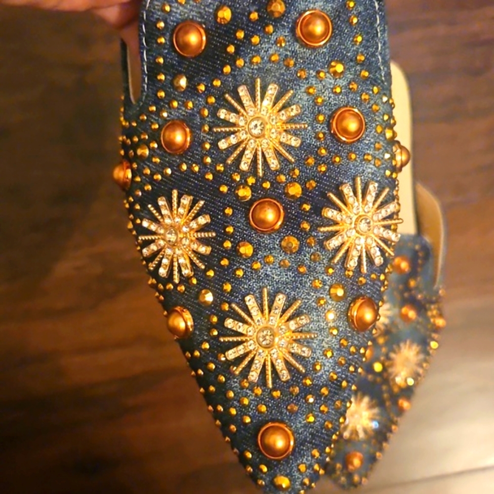 Emblished Shoes - Picture 3 of 6